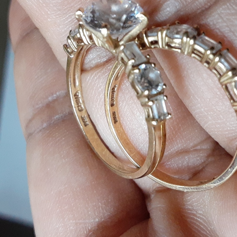 14k Solid Yellow Gold Simulated Diamond Set - Picture 9 of 9
